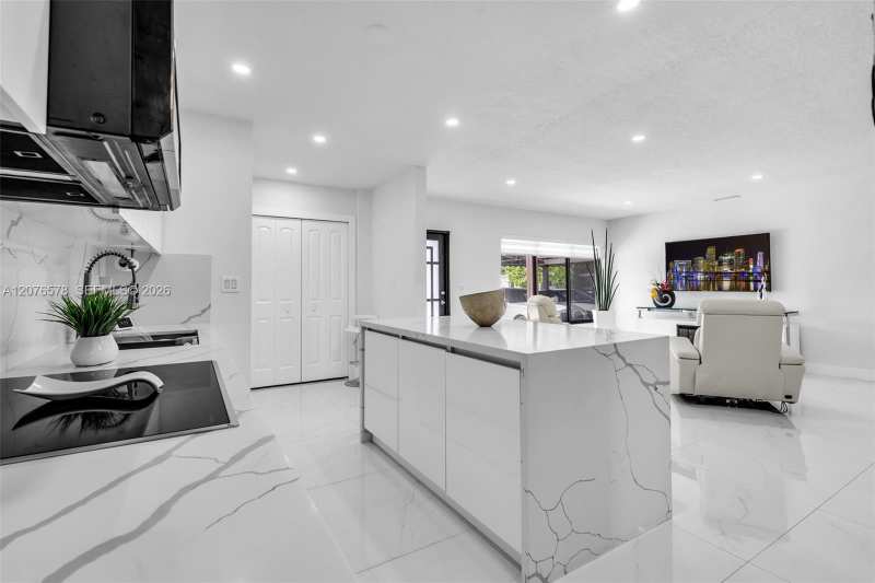 1270 W 64th Ter, Hialeah FL 33012
