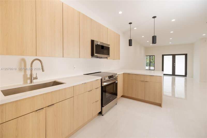 314 NW 82nd St, Miami FL 33150