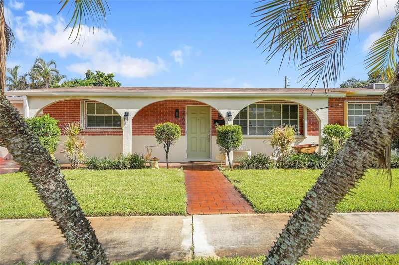 2705 ROOSEVELT Street, Hollywood FL 33020