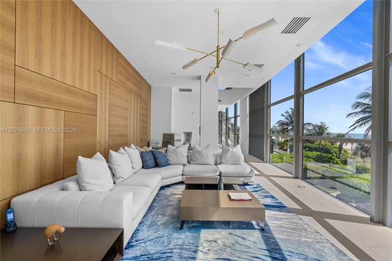 5875 Collins Ave # 401, Miami Beach FL 33140