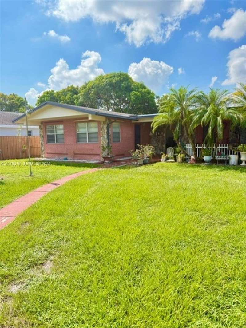 4088 SW 51st St # C, Dania Beach FL 33314