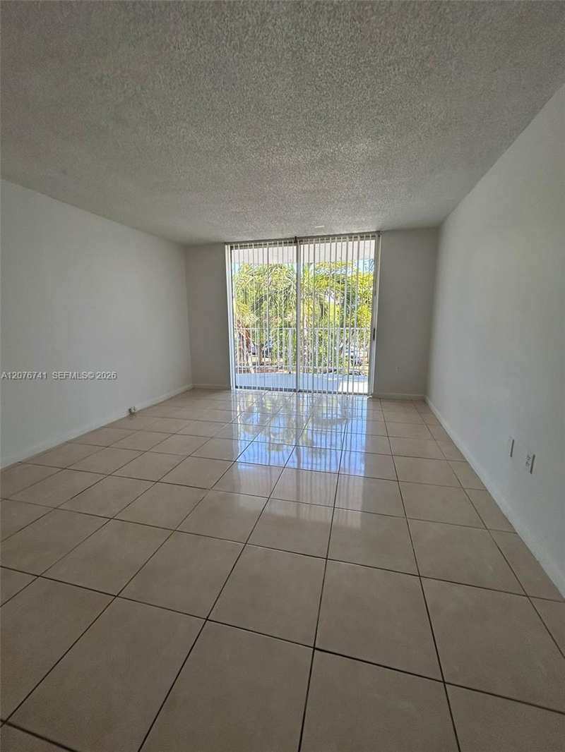 496 NW 165th St Rd # 310, Miami FL 33169