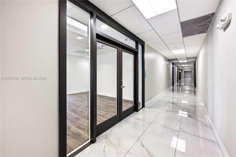 150 SE 2nd Ave # 1010, Miami FL 33131