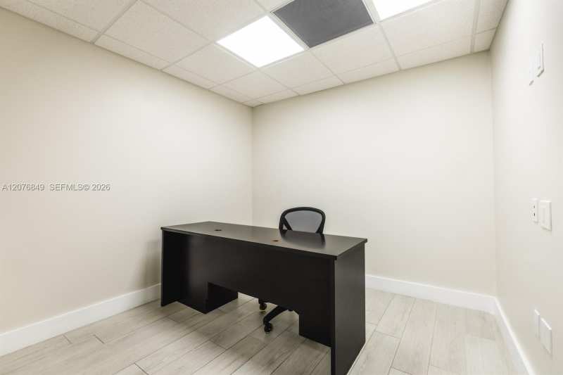 10200 NW 25th St # 114, Doral FL 33172