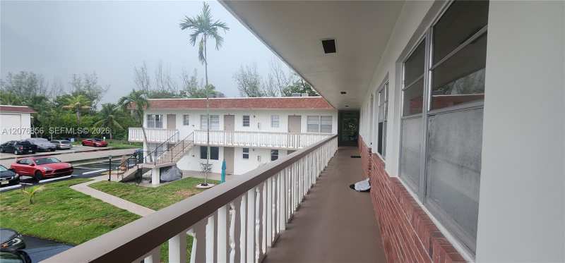 1555 N 12th Ct # 8B, Hollywood FL 33019