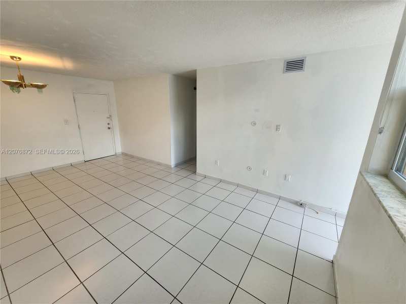 9400 W Flagler St # 309, Miami FL 33174