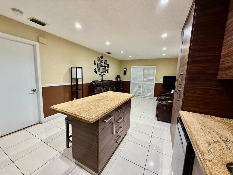 1092 W 32nd Street, Hialeah FL 33012