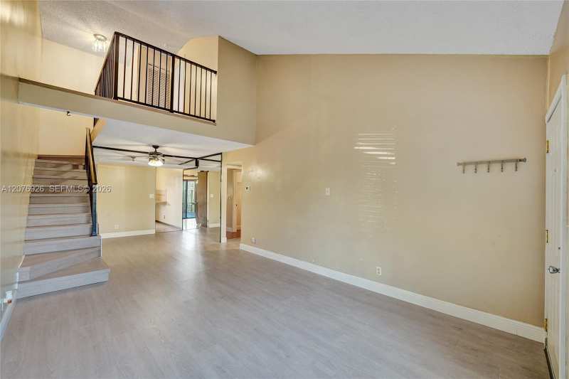 11154 NW 37th St, Sunrise FL 33351