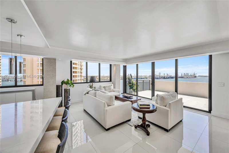 540 Brickell Key Dr # 1820, Miami FL 33131