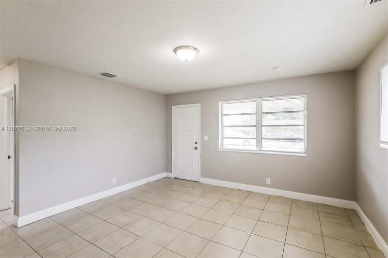 2435 Liberty St, Hollywood FL 33020