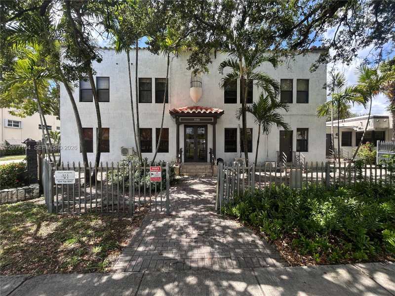 2000 Monroe St # 1, Hollywood FL 33020