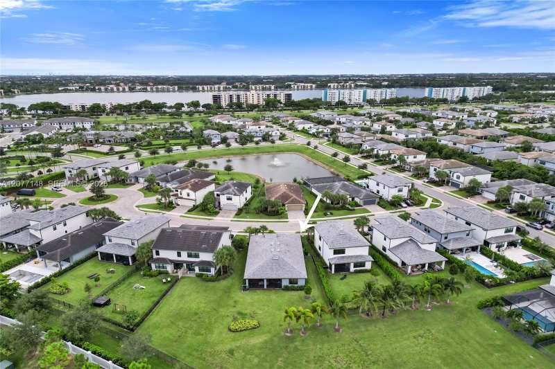 2357 Rollingwood Ct, Oakland Park FL 33309
