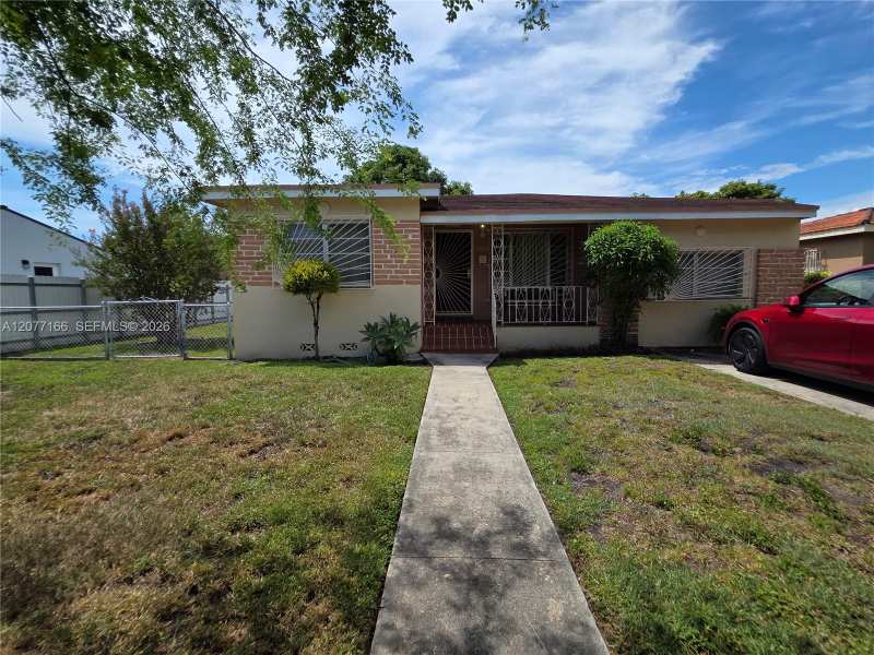 3070 NW 6th St, Miami FL 33125