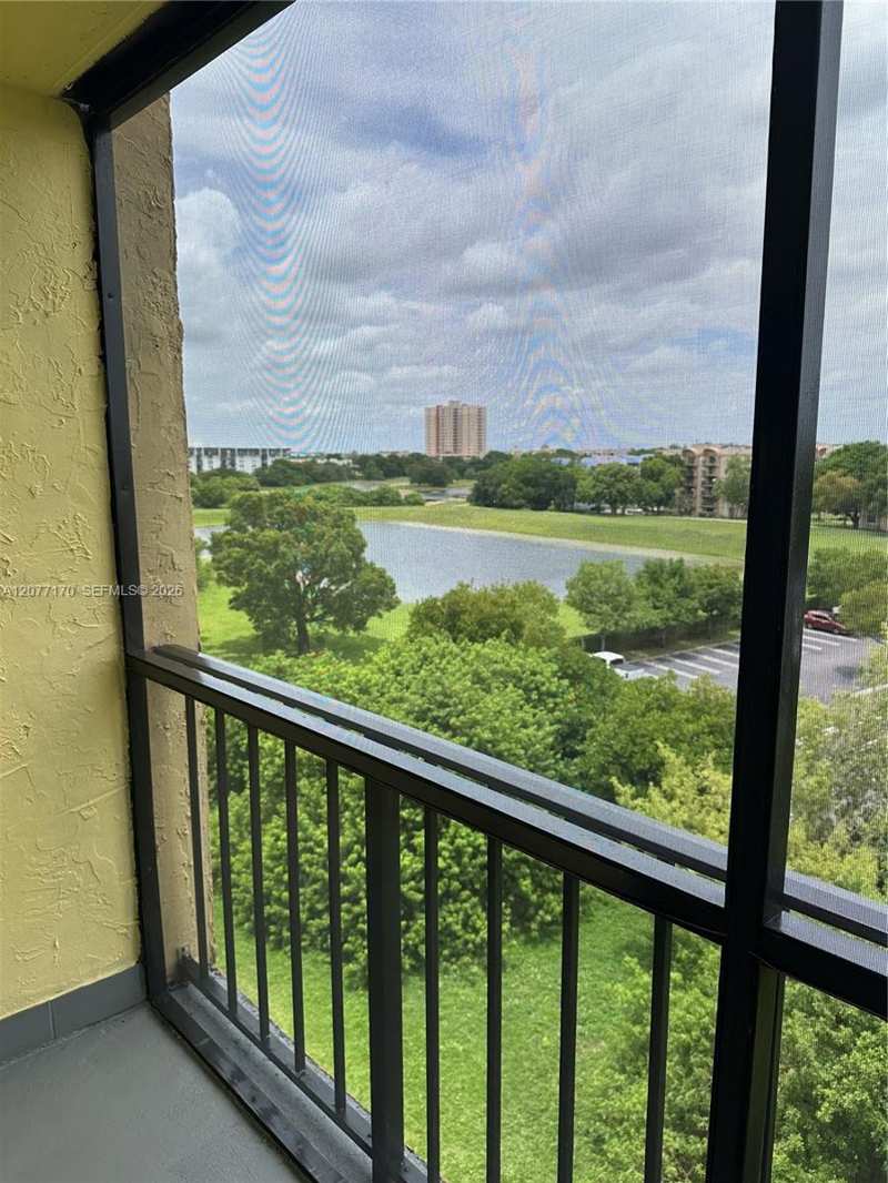 CASTILLIAN CLUB CONDO