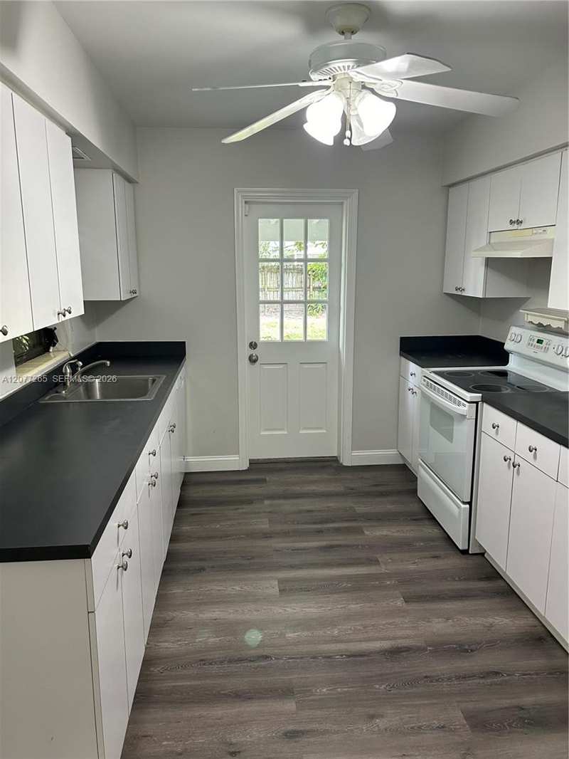 7415 SW 117th St, Pinecrest FL 33156