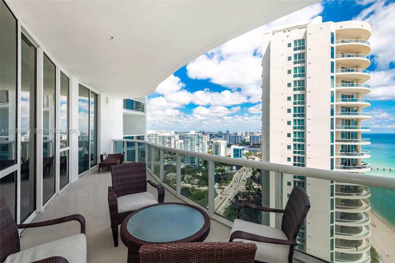 16001 Collins Ave # 2903, Sunny Isles Beach FL 33160