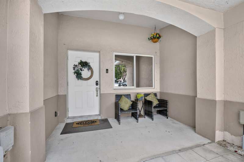 4950 PALM GARDEN Lane, Davie FL 33314