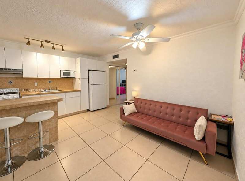 528 Meridian Ave # 202A, Miami Beach FL 33139