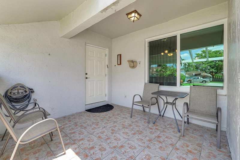 8630 BRIDLE PATH Court # 207, Davie FL 33328