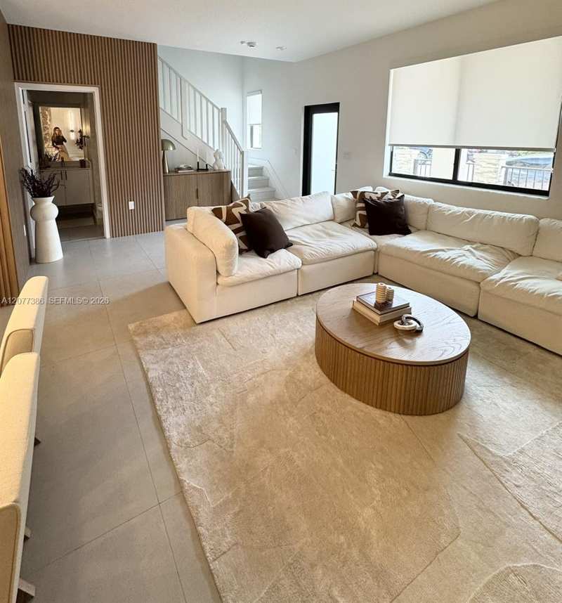 4867 NW 84th Ave, Doral FL 33166