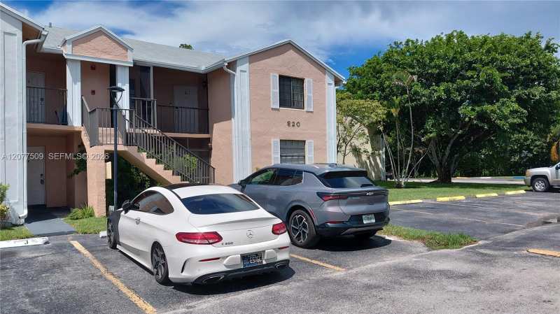 820 N Franklin Ave # 820J, Homestead FL 33034
