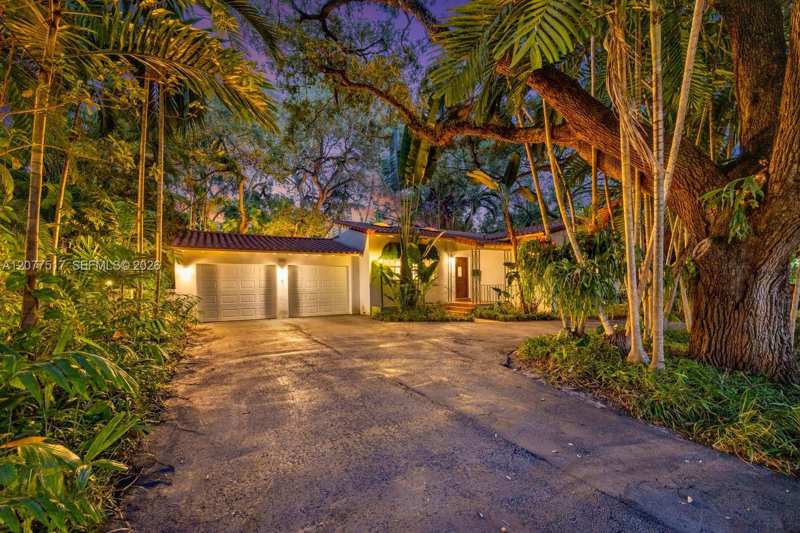 5111 Maggiore St, Coral Gables FL 33146