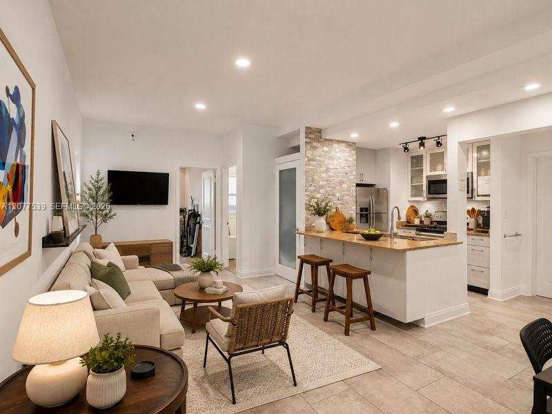 910 Bay Dr # 15, Miami Beach FL 33141