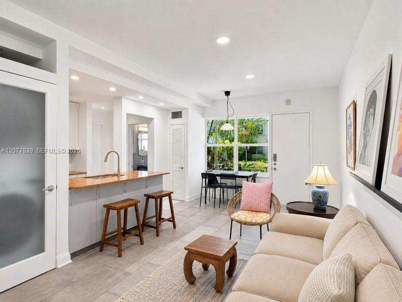 910 Bay Dr # 15, Miami Beach FL 33141