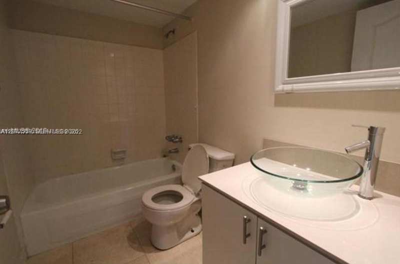 5775 W 20th Ave # 406, Hialeah FL 33012