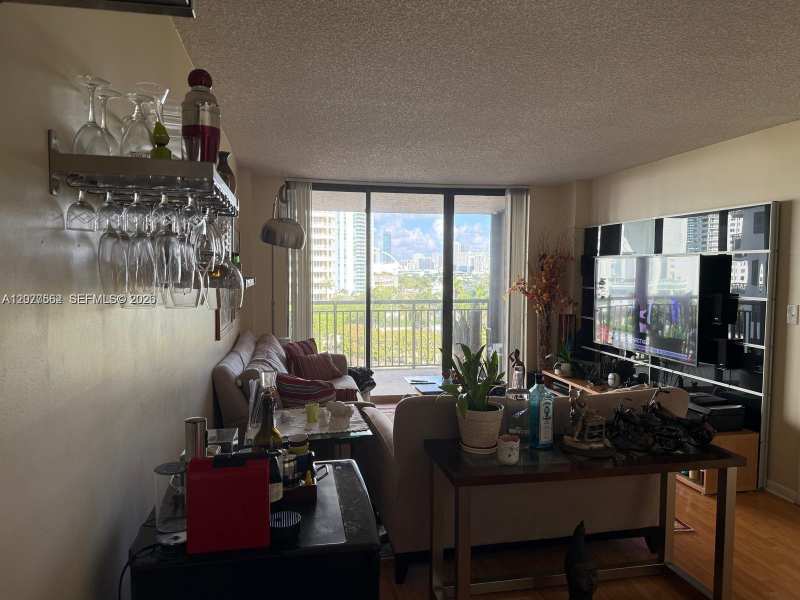 540 Brickell Key Dr # 910, Miami FL 33131