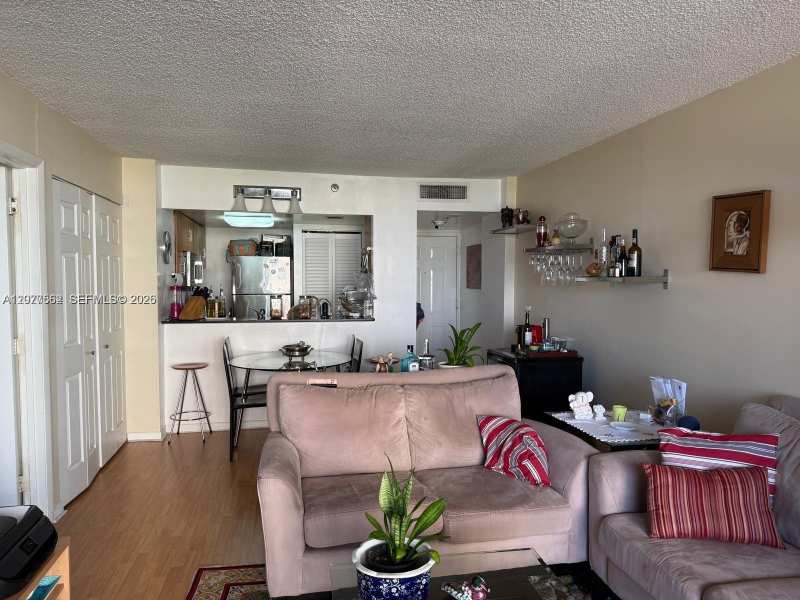540 Brickell Key Dr # 910, Miami FL 33131