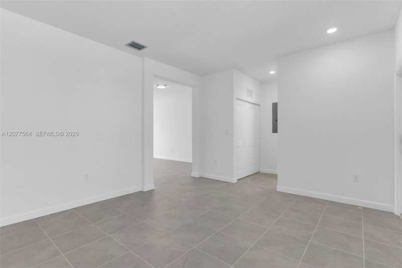 2660 SE 28th St, Homestead FL 33035