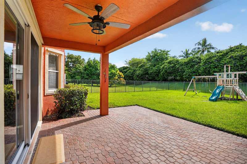 9135 Dupont Place, Wellington FL 33414