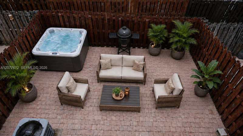7616 NW 114th Path, Doral FL 33178
