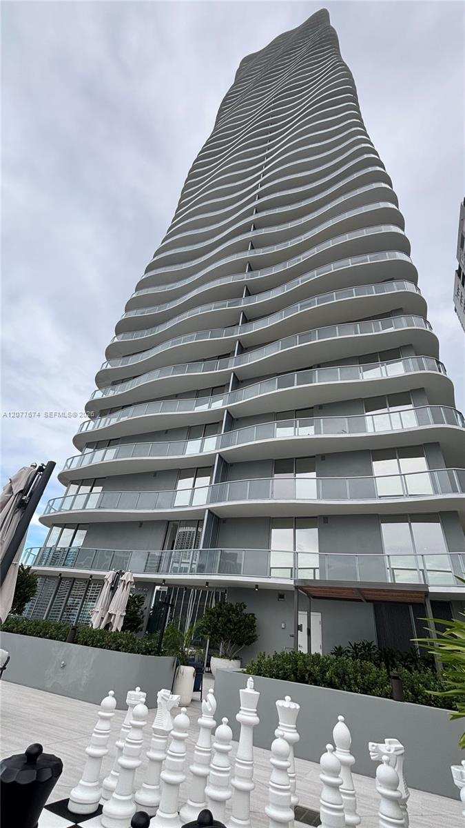 1400 Biscayne Blvd # 2106, Miami FL 33132