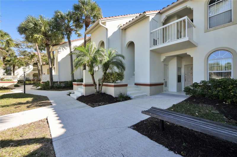 MEADOWBROOK AT PGA CONDO