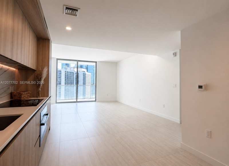 77 SE 5th St # 1903, Miami FL 33131