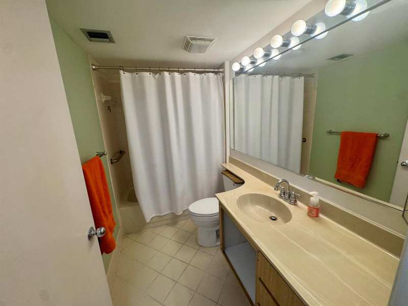 601 SEAFARER Circle # 405, Jupiter FL 33477