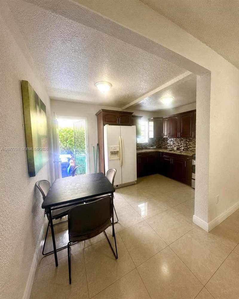2361 SW 27th St # 1, Miami FL 33133