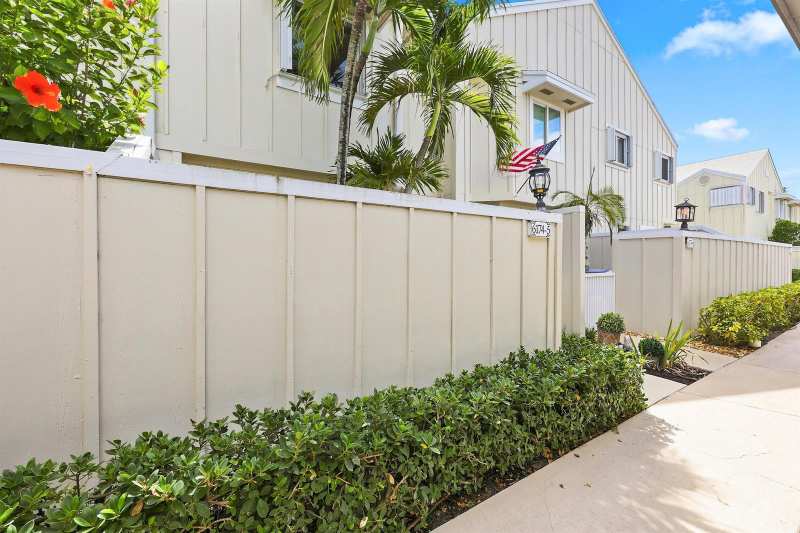 6174 RIVERWALK Lane # 5, Jupiter FL 33458