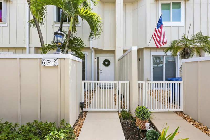 6174 RIVERWALK Lane # 5, Jupiter FL 33458