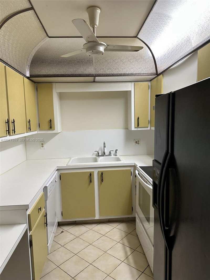 6061 N Falls Cir Dr # 106, Lauderhill FL 33319