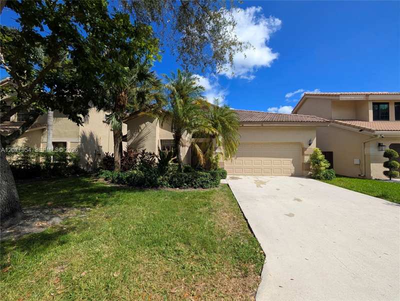10321 NW 17th CT, Plantation FL 33322