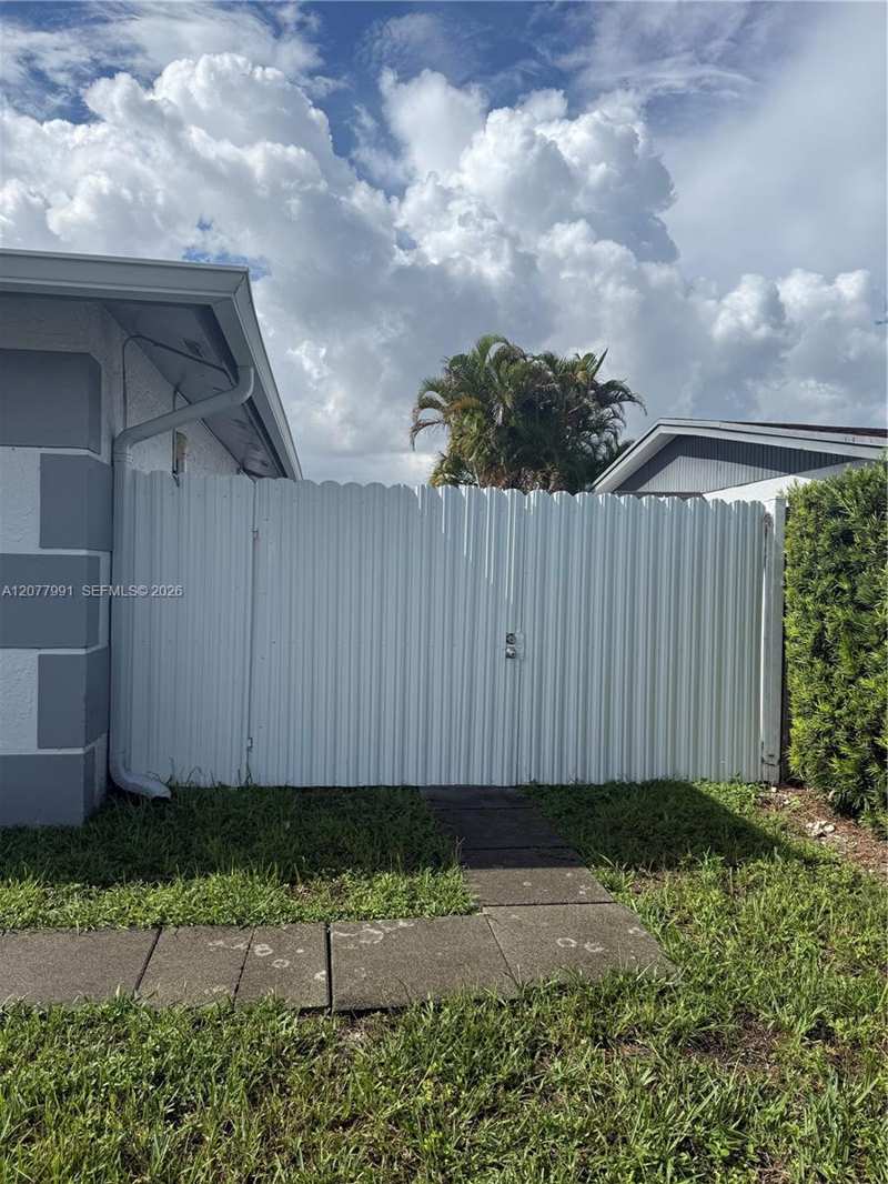 13410 SW 81st St # 2, Miami FL 33183