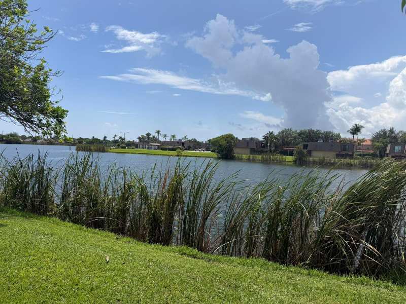 1501 WATERVIEW Circle, Palm Springs FL 33461