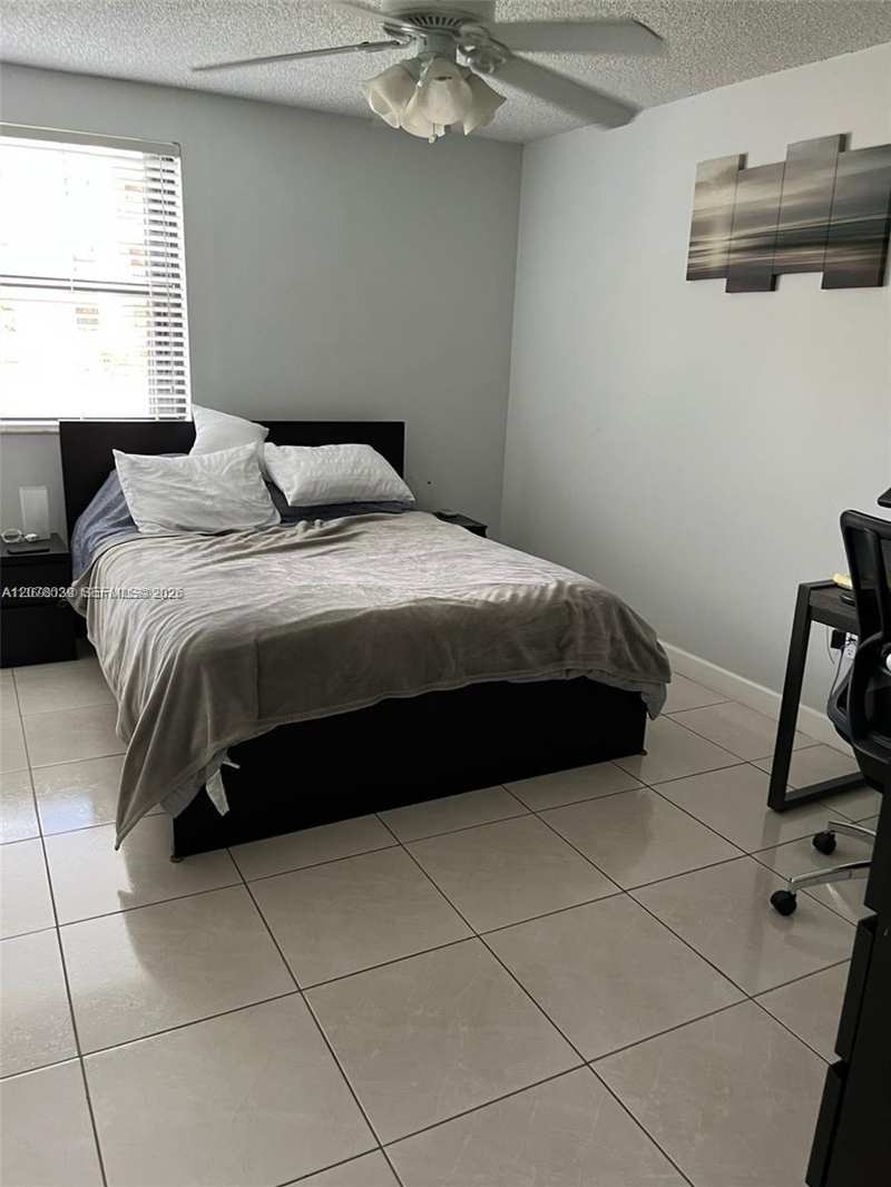 10135 NW 9th St Cir # 208, Miami FL 33172