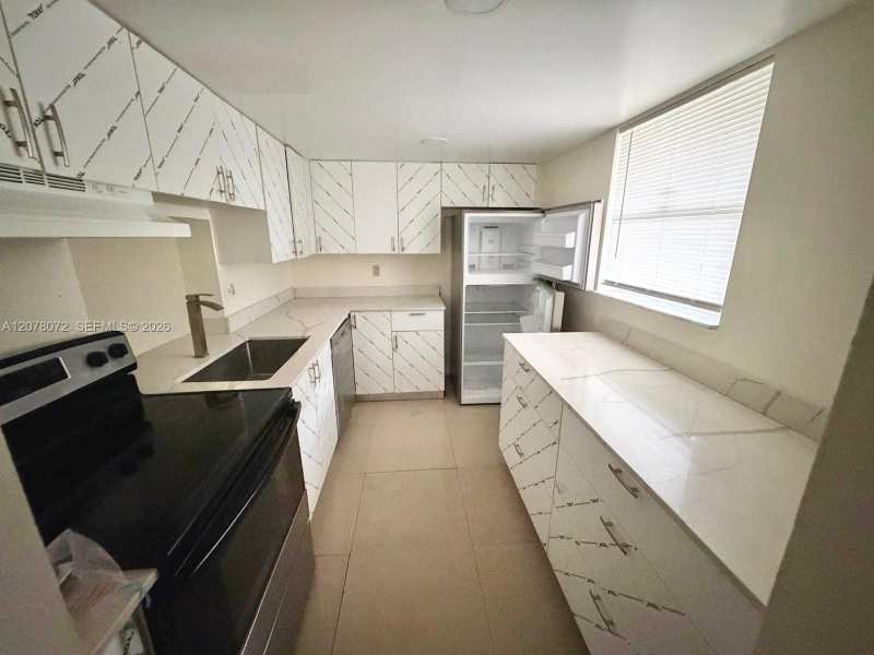 2800 NW 56th Ave # B201, Lauderhill FL 33313