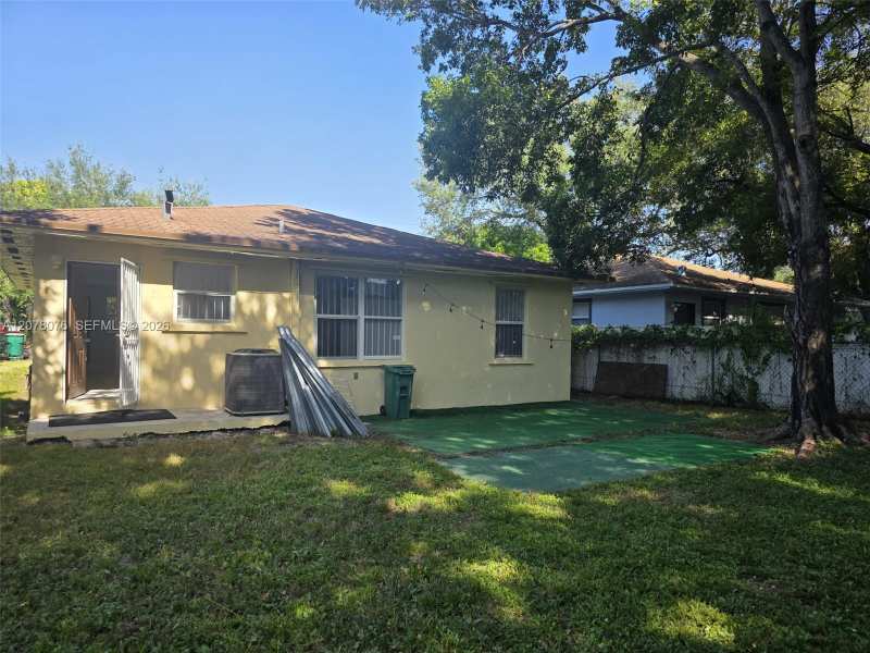 7737 NW 9th Ave # 7737, Miami FL 33150