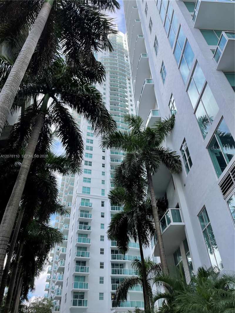 31 SE 5th St # 2805, Miami FL 33131