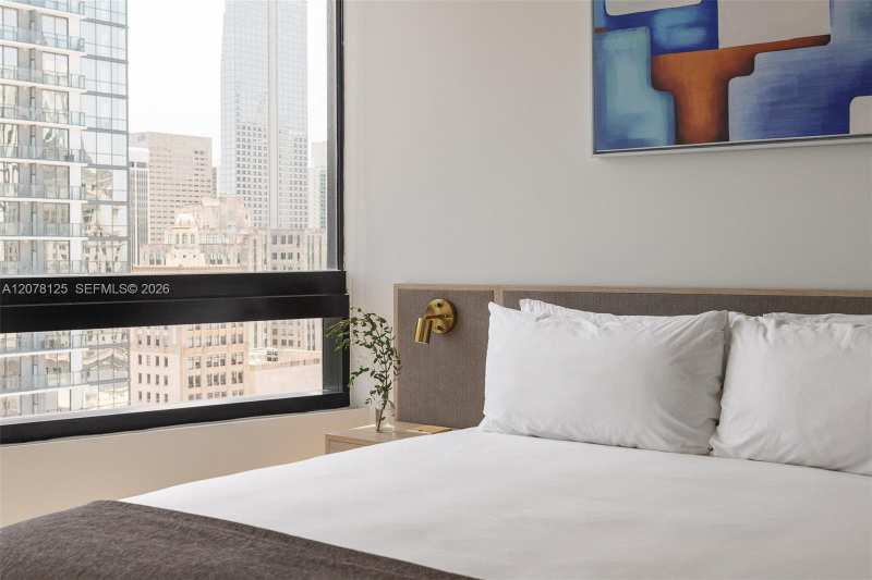 225 N Miami Ave # 2107, Miami FL 33128